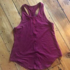 Zyia Effortless Tank-long Cranberry